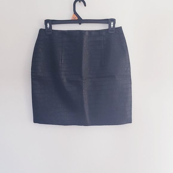 🛍FREEW/PURCHASE🛍Faux snake skin skirt - Picture 5 of 6